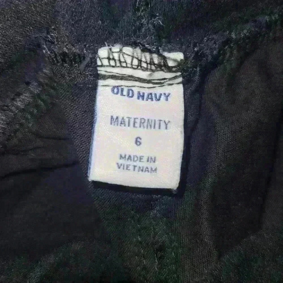 Maternity Shorts - Picture 4 of 5